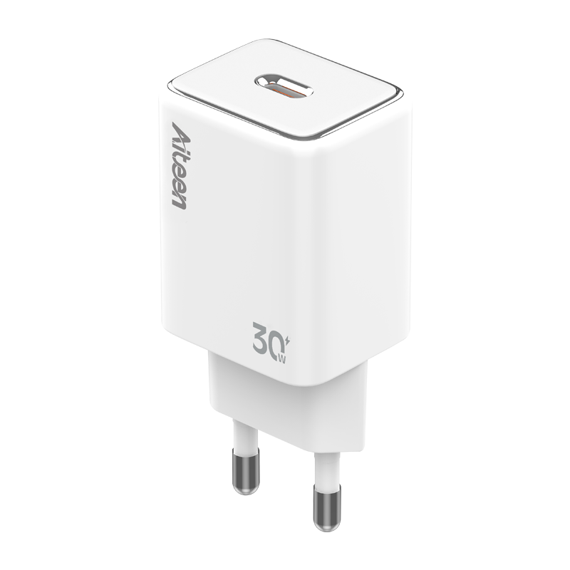 C105-CL Fast  Wall Charger 30W with Type-C to Lightning Cable